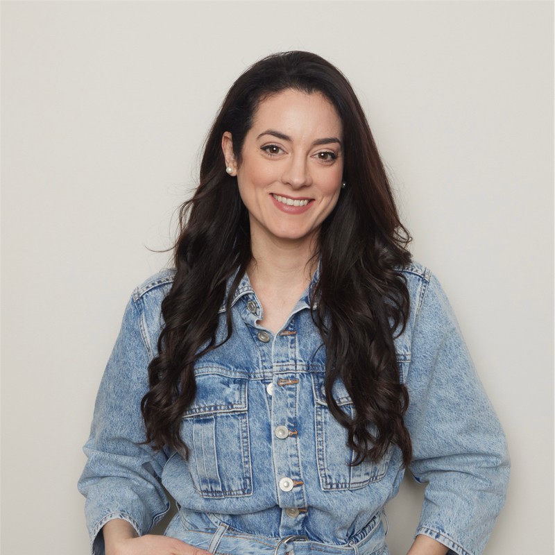 Najla Ramic Interview psycholoog Najla: ‘Iedereen is op zoek naar verbondenheid ...